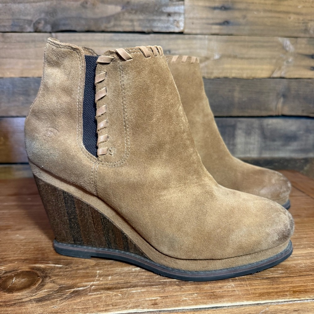 Ariat‎ Women Belle Wedge Bootie Western Chic Boot Soho Sand Tan Suede size 10
